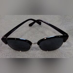 New Kayoba by Jula Classic Black Sunglasses”. UNISEX